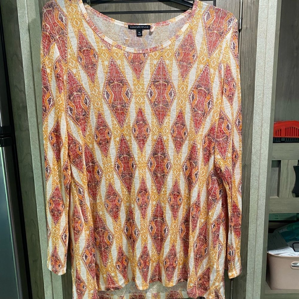 Signature Studio Women’s XL Design Lightweight Sweater